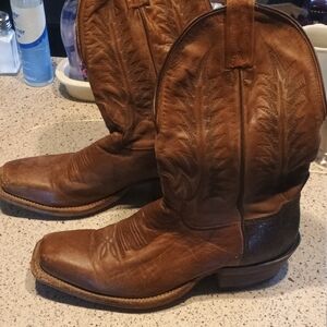Tony Lama Tan-Brown Leather Cowboy Boots with Decorative Stitching.